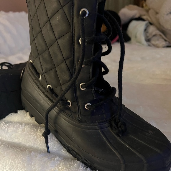 Black rubber boots only wore couple time. - Picture 2 of 3